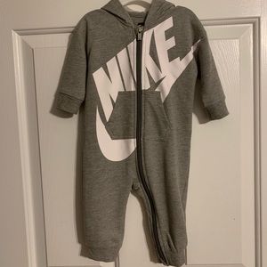 HP🧸 Nike Zipper Cover Up